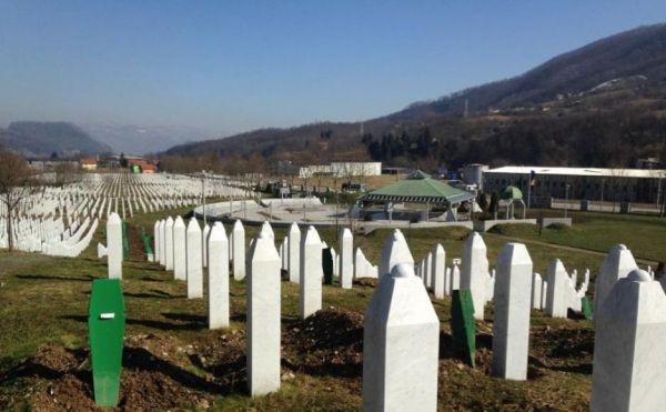 Srebrenica graves