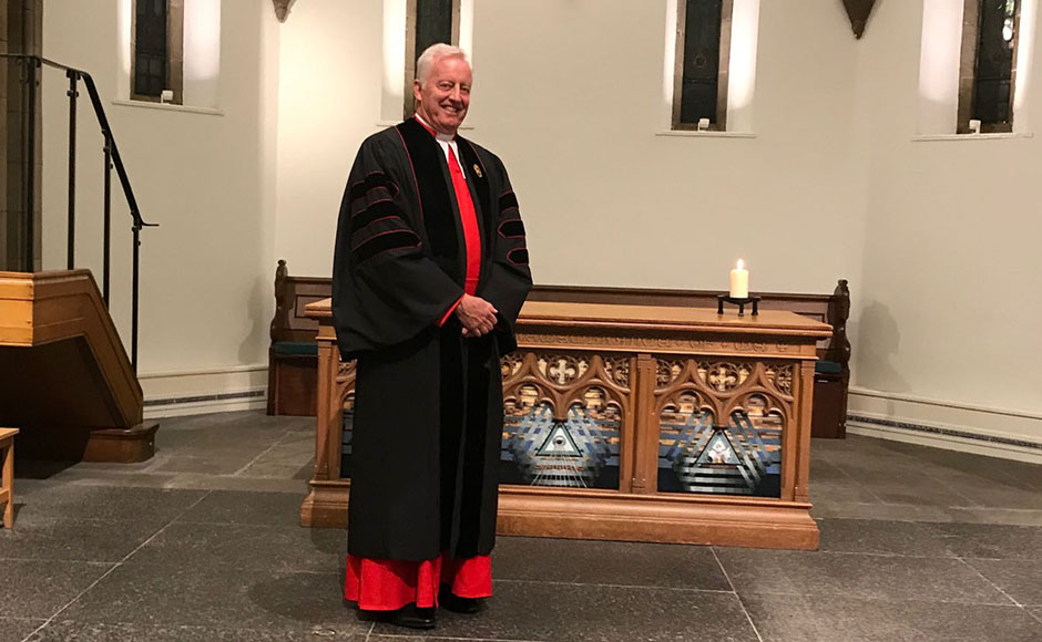 Rev Dr George Whyte in his Queen's Chaplain robes