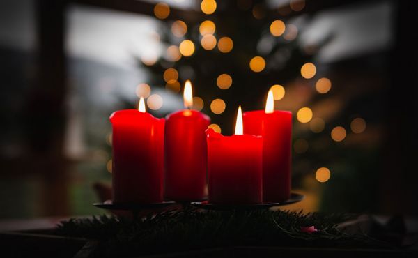 Candles with an advent wreath