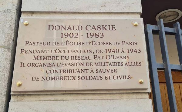 Plaque Donald Caskie