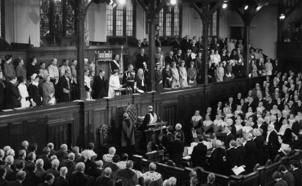 Her Majesty the Queen addresses the General Assembly in 1969.