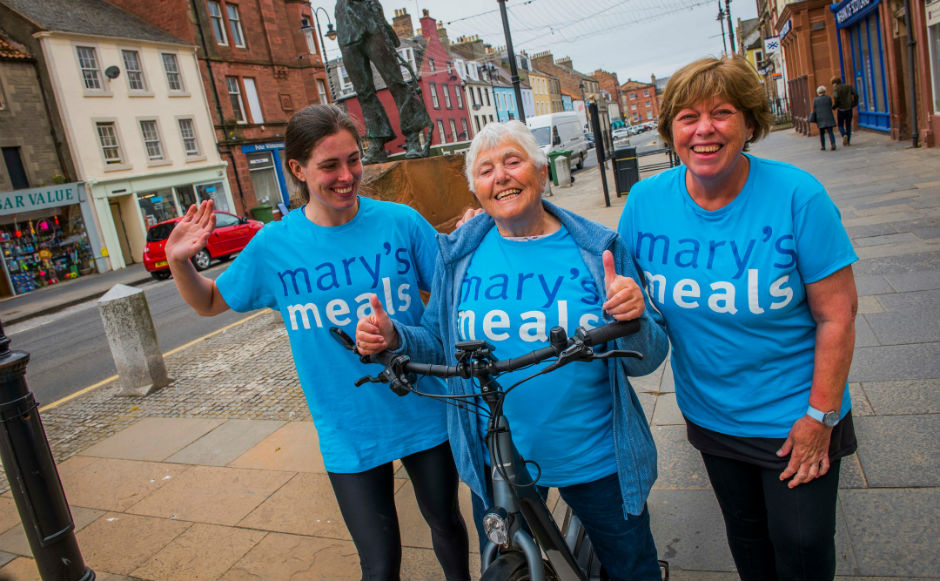 The cycling team. L - r  granddaughter Allie MacLean, Ellison Hudson and friend Lin Brisley.